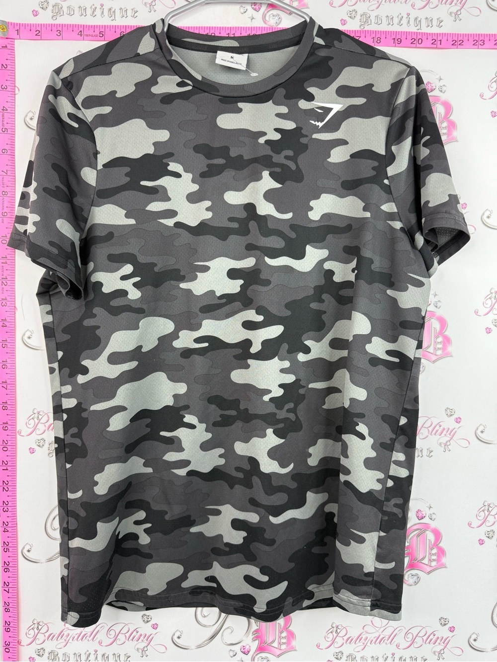Gymshark tshirt camo stretchy Men's Gray Black Camouflage Workout Shirt